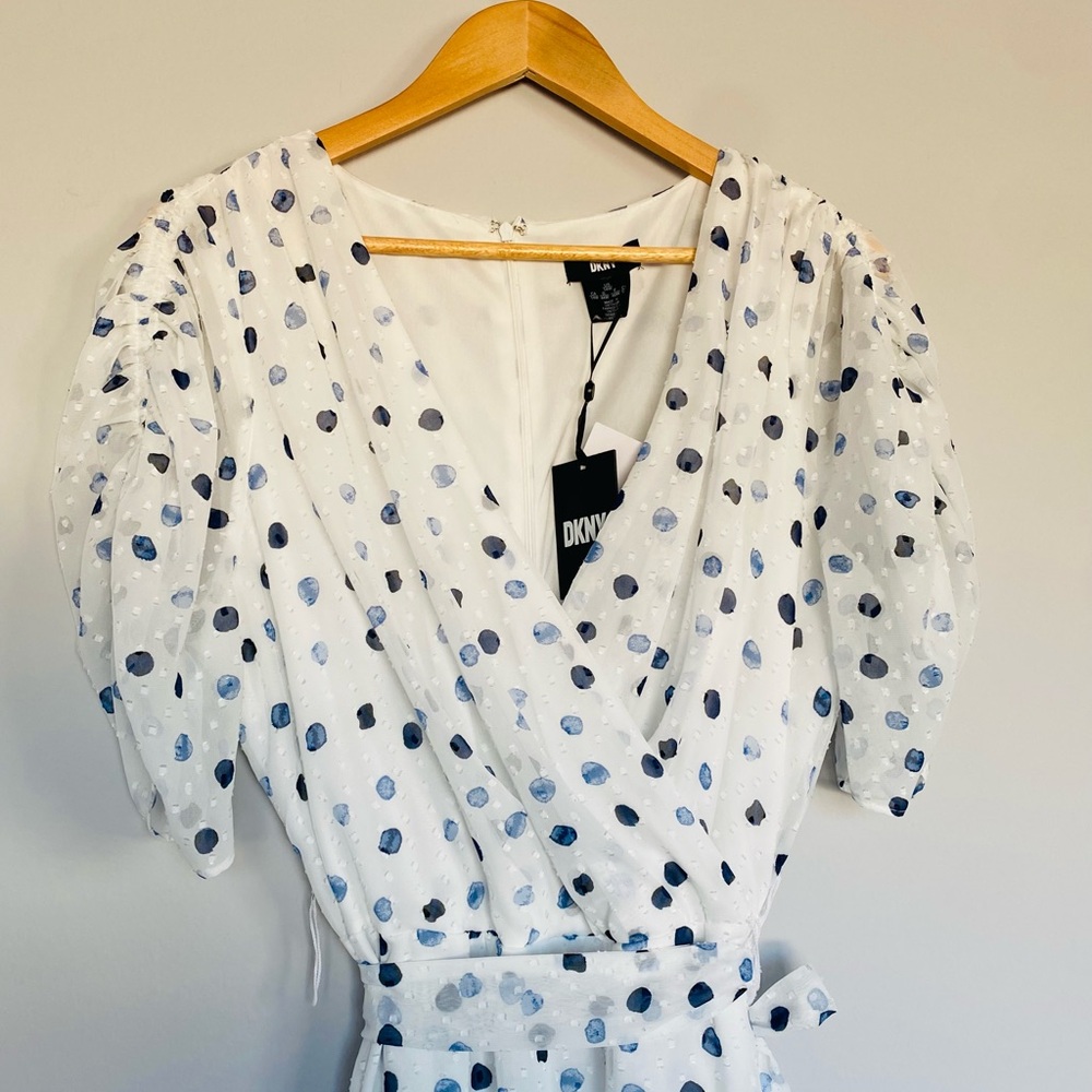 NWT! DKNY Midi White and Blue Polka Dots Wrap Dress with Puff Sleeves! Size 14W! - Picture 2 of 12